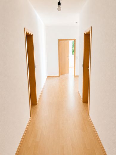 Sehr großzügige 119 m² Wohnung mit fantastischer Dachterrasse – Flur