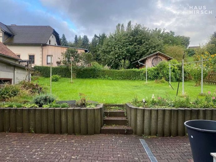 Großzügiges Einfamilienhaus mit Ausbaureserve und schönen Garten – Gaarten