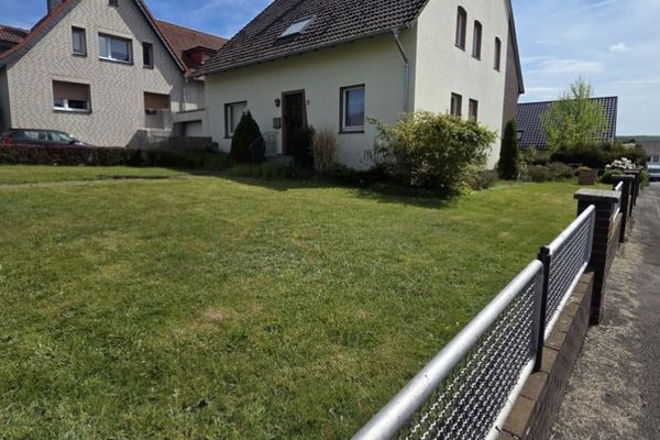 Haus mit zwei Wohneinheiten in Lüstringen auf tollem Eckgrundstück