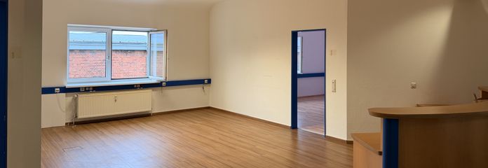 Flexible, helle Bürofläche nahe der Braunschweiger Innenstadt – Aufzug & Parkplätze – 01_Empfang_und_Hauptbereich