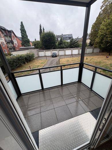 Primera ocupación de un apartamento de 2 habitaciones tras una reforma de alta calidad – Balkon