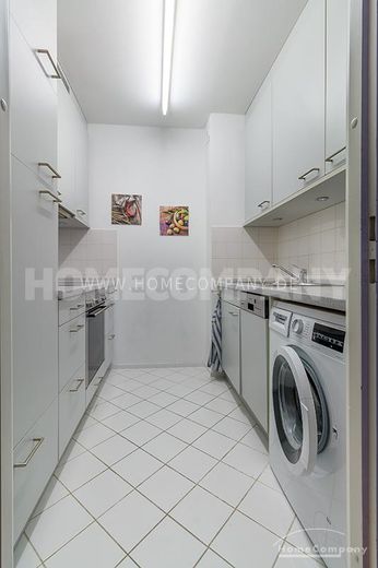 ***Modern möblierte 2-Zimmer Wohnung mit Balkon. – 2c5a8024f03ea4e83d48cc9cc5a86bf670877ad4.jpg