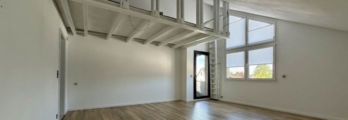 Fröndenberg-Westick: Eigentumswohnung der besonderen Art mit Balkon plus Tiefgaragenstellplatz!