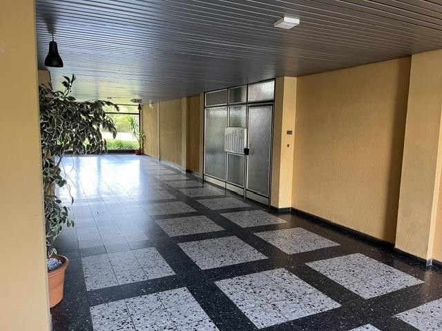 Inwestycja kapitałowa blisko centrum Brunszwiku – 3 pokoje, ok. 90 m², balkon i miejsce garażowe – Eingangsbereich