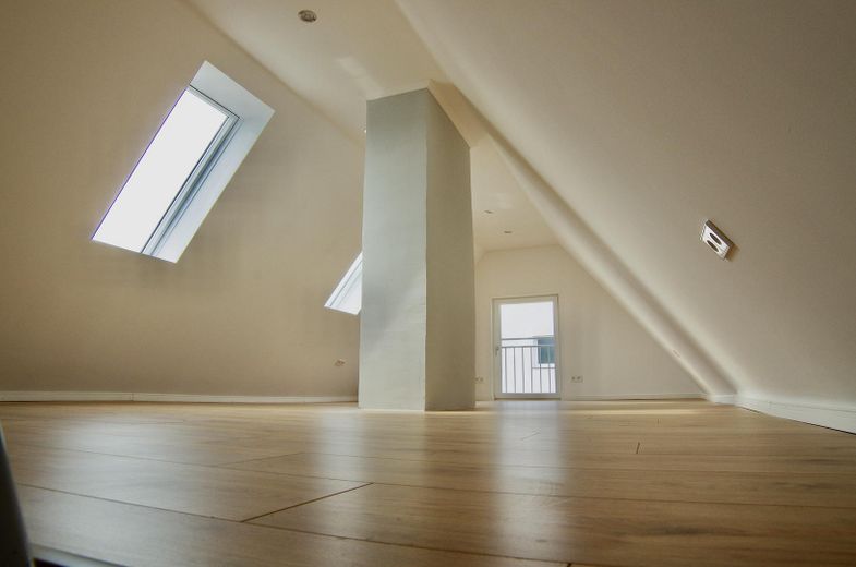Traumhafte Doppelhaushälfte | Garten | Wallbox | klimatisiertes Dachstudio | 133 m2 | Köhlerberg – Klimatisiertes Dachstudio