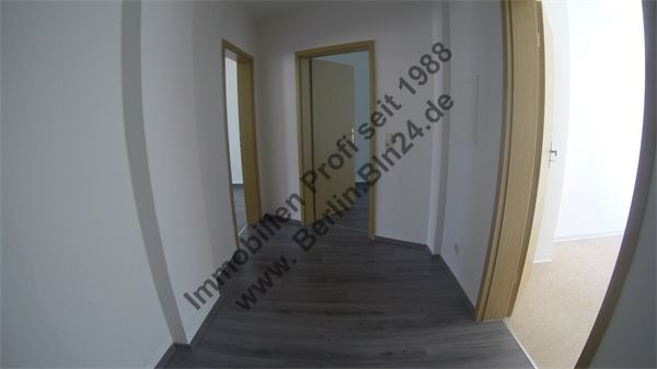 Mietwohnung günstiges Dachgeschoß -- 2er WG - ZweitBezug SüdBalkon – G0030134