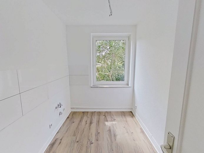 Un luogo in cui sentirsi bene: appartamento al piano terra di 2 locali con bagno con vasca – Ansicht I: Küche