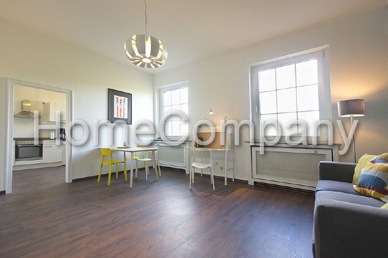 Modern und stilvoll gestaltete Wohnung in einer Altbauvilla auf einem parkähnlichen Grundstück Nähe Kemnader Stausee. – 69cf24a17dc30919d1a1ddbee7b3d246b42c8f2d.jpg