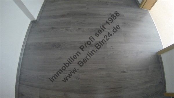 Mietwohnung günstiges Dachgeschoß -- 2er WG - ZweitBezug SüdBalkon – G0030135