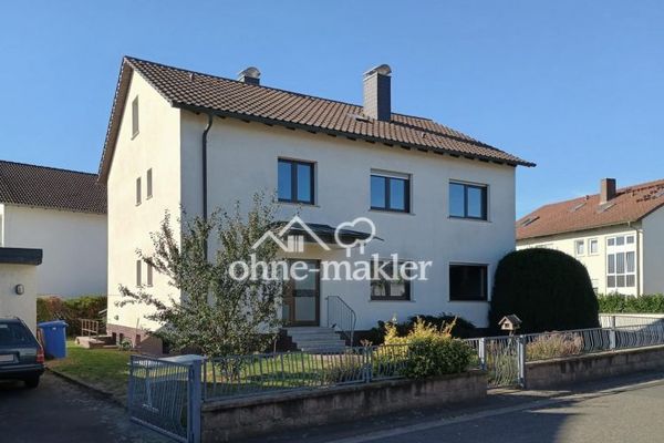 Helle, renovierte 4-Zimmer-Wohnung (1.OG) mit Küche und Süd-Balkon in ruhiger Lage in Kleinostheim