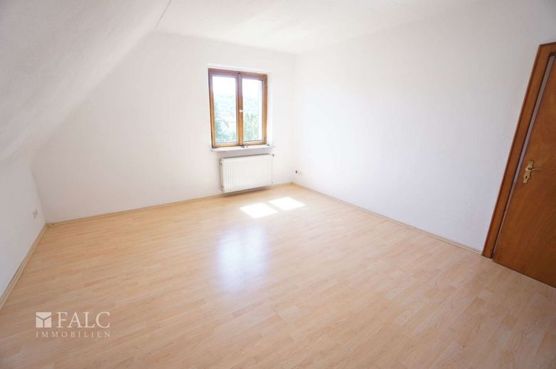 Familienhaus in ansprechender Lage (UKS) zu verkaufen! – Kind1 DG