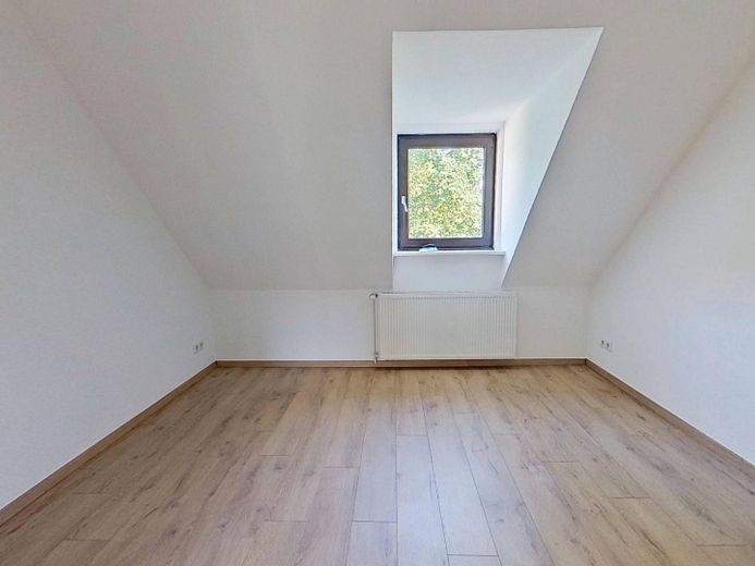 Appartement 3 pièces confortable avec salle de bains avec baignoire à Bielefeld-Mitte – Ansicht I: Schlafzimmer I