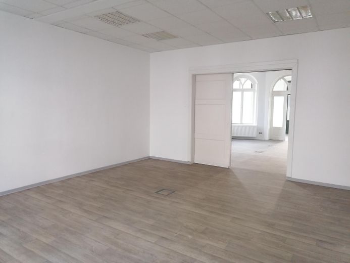 Working where others go on holiday – Office building with a view of Lake Tiefwarensee – Raum für kreative Ideen
