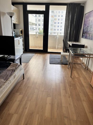 1-Zimmer Appartement in Frankfurt Sachsenhausen | Balkon | Möbliert | Leerstehend – Zimmer 2