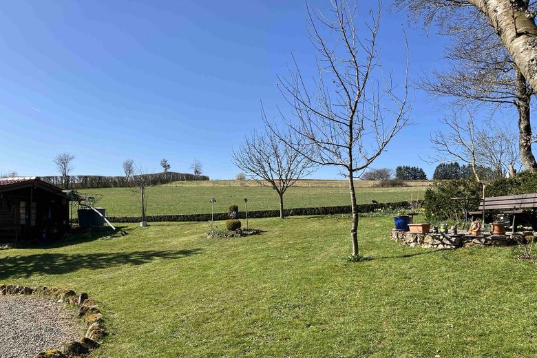 Garten hinter dem Haus Blick i