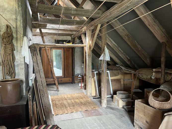 2 Familienhaus mit Scheune, Garagen und großem Garten – Photo 25