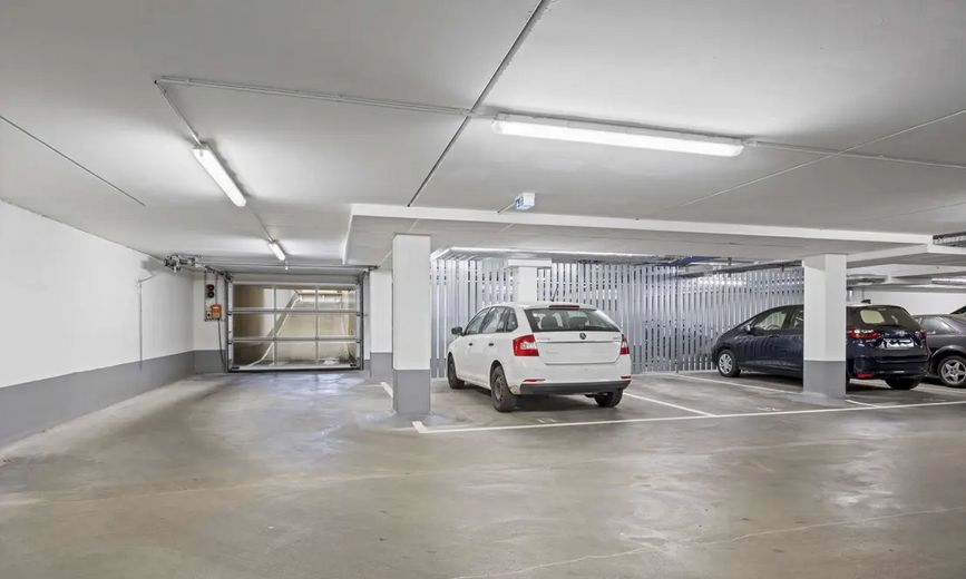 Tiefgarage mit Fahrradkeller