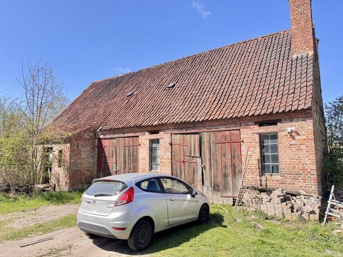 HORN IMMOBILIEN ++ gemütliches Zuhause mit großem Grundstück – Alte Schmiede
