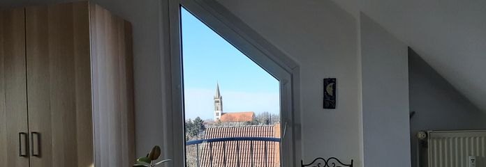 Schlafzimmer Giebelfenster