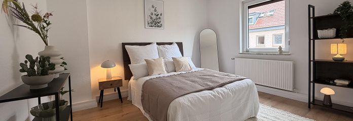 Yeni gibi: Komple tadilat sonrası ilk kullanım – Bremen’de yeni 2 odalı daireniz – Schlafzimmer