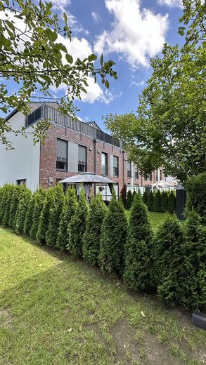 Casa a schiera moderna con la massima qualità abitativa, standard KfW 55 – Foto 1