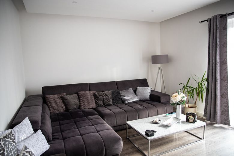 Moderne 3-Zimmer Eigentumswohnung mit Einbauküche & großem Balkon – Foto 2