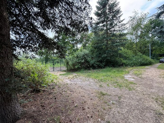 MAKLERFREI Projektstart sofort möglich: ca. 7.000 m² Gewerbegrundstück mit erteilter Baugenehmigung – Haupttor Grundstück