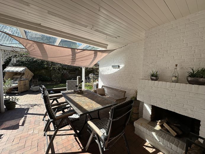 überdachte Terrasse