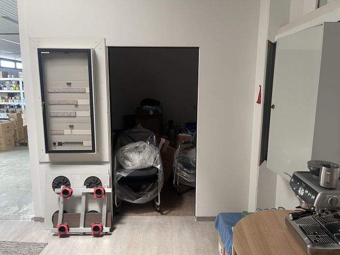 Superfici di magazzino e ufficio riscaldabili in affitto a Eggenfelden -734qm – Photo 21