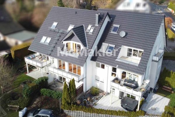 Modernisierte 2-Zi.-Whg. mit Balkon, Garage & Aufzug in ruhiger Lage von BI-Brake/Stedefreund