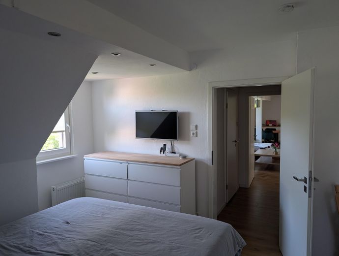 Exklusive Eigentumswohnung mit Kamin, Smart Home und neuer Einbauküche – Schlafzimmer