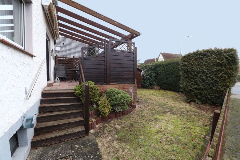 Gepflegtes Einfamilienhaus mit Anbau, perfekt für die große Familie – Garten