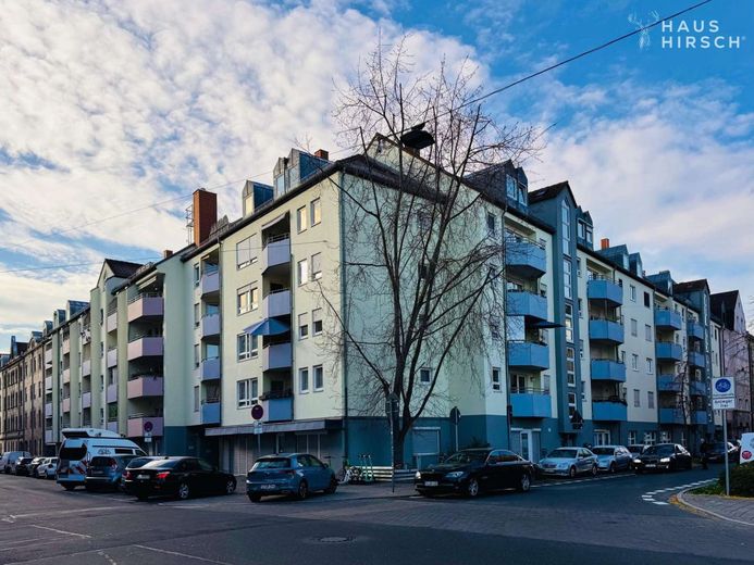 Zentral, hell &amp; gut geschnitten: 3-Zimmer-Wohnung mit Lift &amp; TG in der Fürther Südstadt – Außenansicht