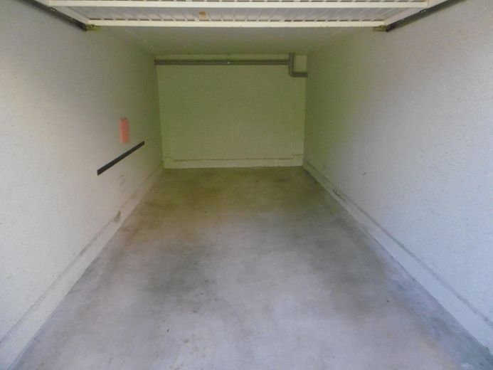 Ansicht Garage ist möglich