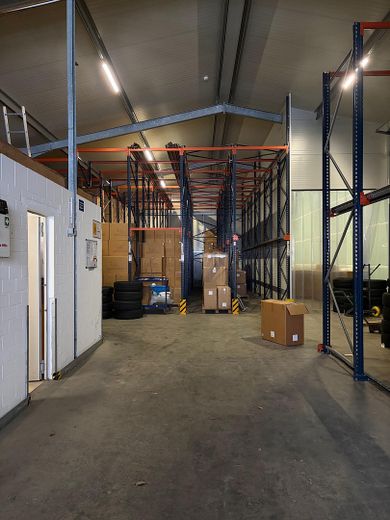 Gewerbehalle mit Büroräumen, WC´s und Sektionaltor (Rheine,Lingen,Ibbenbüren) – Foto 2