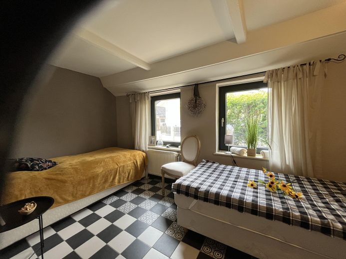 Schlafzimmer 1