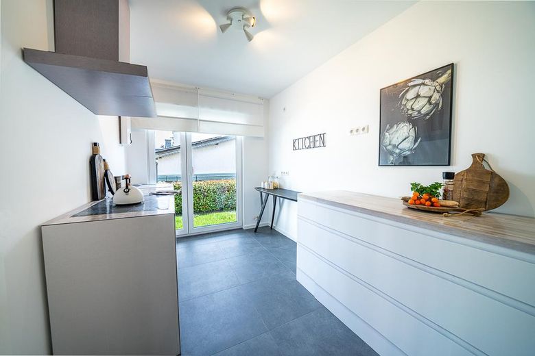 Erstbezug: hochwertige & energetische Sanierung – 3-Zimmer-Wohnung mit Garten, Bonn-Ippendorf – Familienfreundlicher Raum