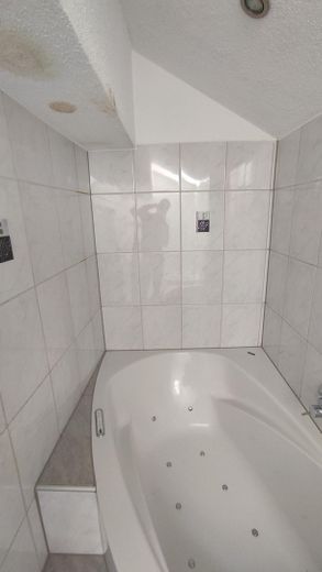 Wunderschöne, großzügige 3-Zimmer-Wohnung in Pleidelsheim – 94 m² zum Wohlfühlen – Badewanne