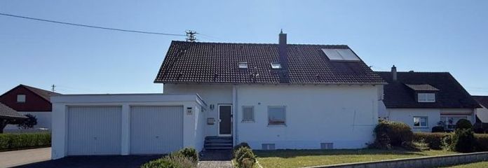 Ein-/Zweifamilienhaus mit Sanierungsbedarf und Entwicklungschancen in Oberholzheim zu verkaufen!