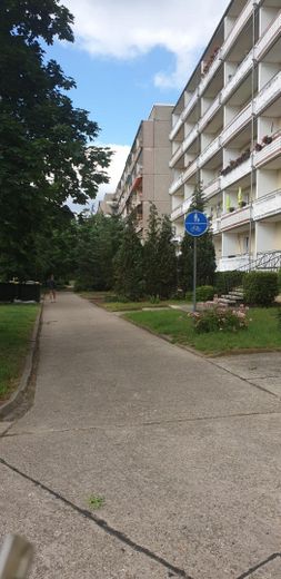 Jobcenter zahlt ihre Miete in Burg 2,5 Räume 56 m² Balkon Aufzug – Gebäude