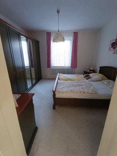 Viel Platz in Güstrow 190 m², großes Grundstück, Pool & Werkstatt – Schlafzimmer EG
