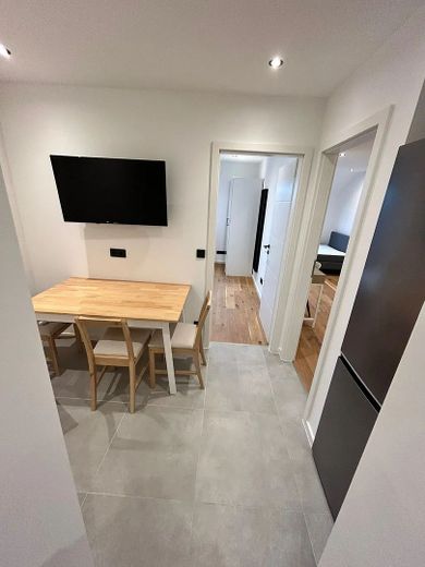 Modernes WG-Zimmer mit viel Licht/ Jaspersallee 27, München / 3.OG / WE47 / Zi.1 – Gemeinschaft