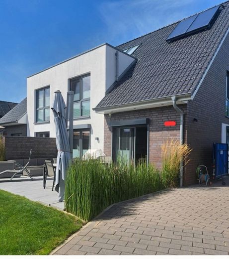 Architekten-Doppelhaushälfte in Kummerfeld nähe Hamburg Exklusiv! – Foto 1