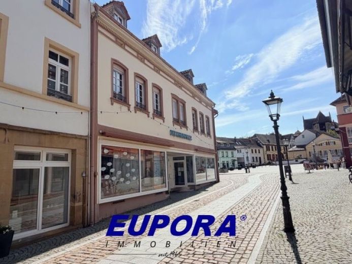 EUPORA® Immobilien: Edificio residencial/comercial bien cuidado en el casco antiguo de Kirchheimbolanden. – Foto 1