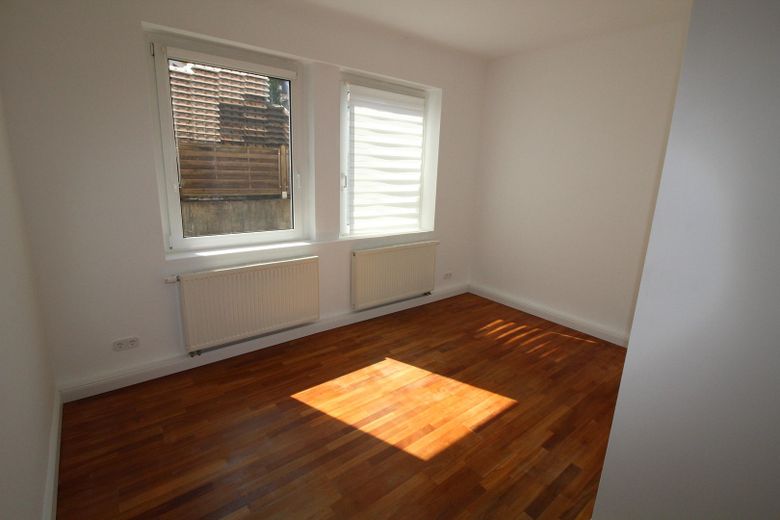 Frisch renovierte E.G Wohnung mit Balkon und Garten zur Mitnutzung – Foto 17