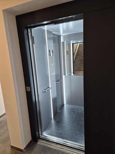 Piso de obra nueva de alta calidad en Wadern, 3zkb 120 m² EEK A+ – Aufzug