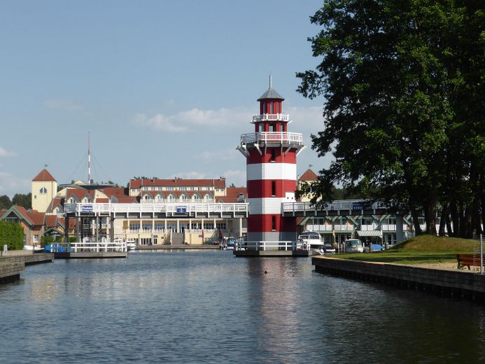 Ferienhaus mit eigenem Bootssteg im Hafendorf Rheinsberg – Hafeneinfahrt