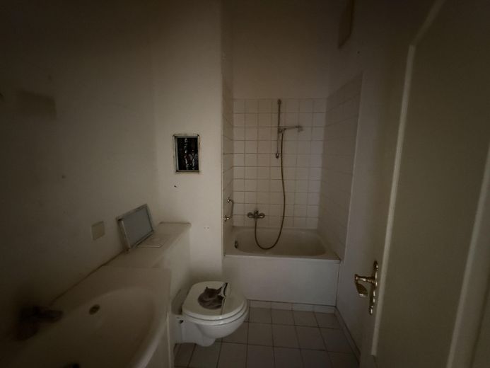 Leere, renovierungsbedürftige Wohnung in Gohlis-Süd – Zdjęcie 7
