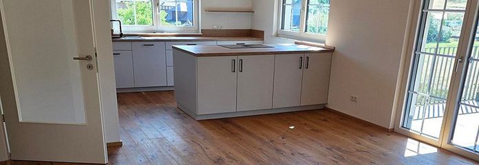 Erstbezug: 101m² Neubau mit Einbauküche, Haustiere willkommen, Balkon, 2 Stellplätze