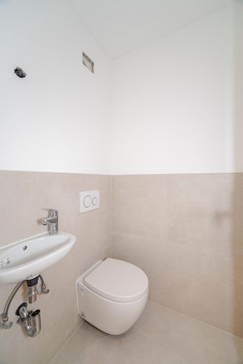 Luminoso y modernizado piso de 3 habitaciones: 2 balcones, completamente modernizado en Múnich-Neubiberg – Foto 10